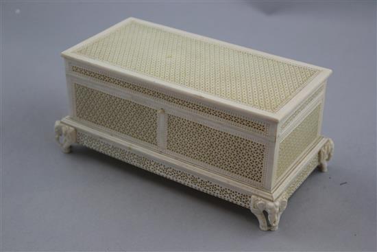 An Indian ivory pierced casket, early 20th century, 21cm